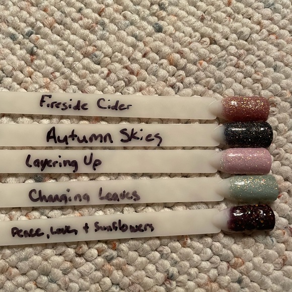 Nail Dip Powder- 12 Jars!! - Picture 3 of 5